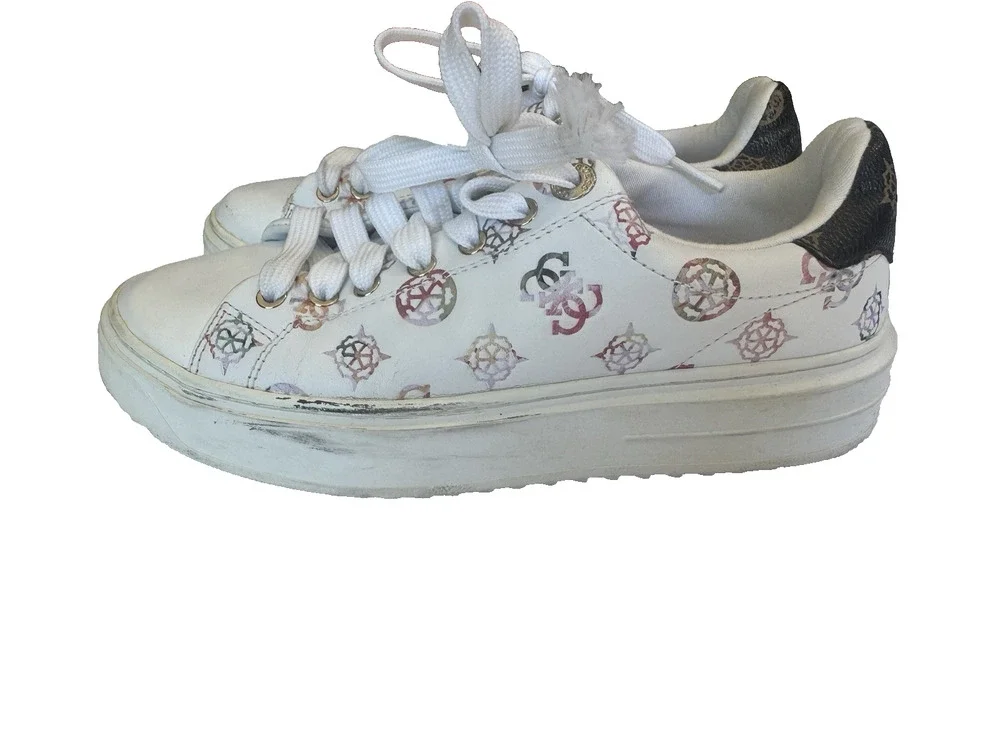 GUESS Denesa Platform Sneakers Chunky Treaded Shoes Womens Size 6 Casual White
